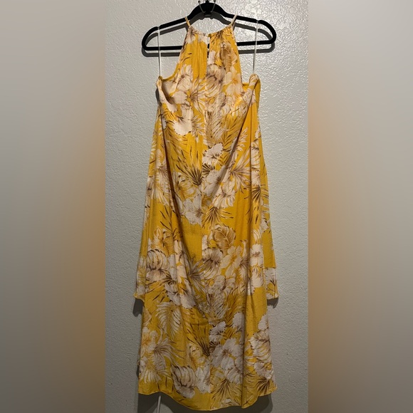 Elegant Yellow Floral High-Low Dress - Picture 6 of 6
